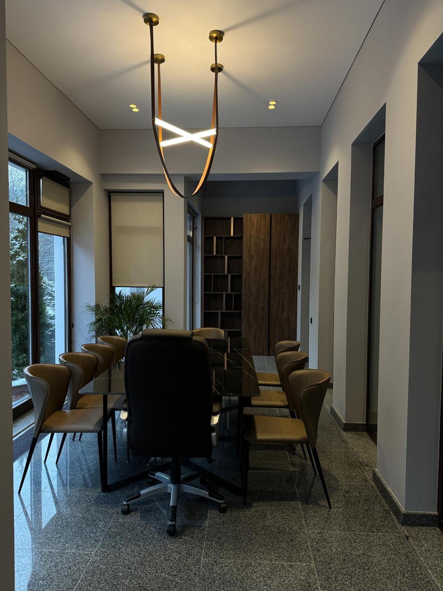 Park Hotel Bristol 乌日霍罗德 外观 照片